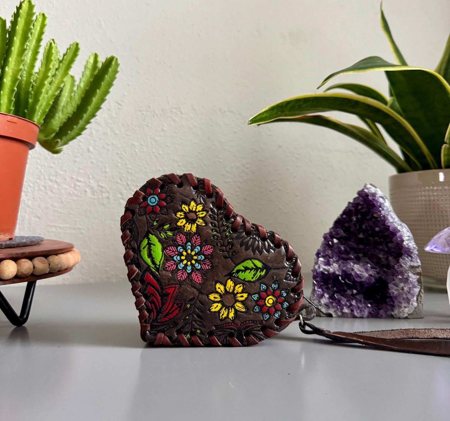 Handmade Heart Leather Purse: Hand-Tooled Floral Niñas Bag