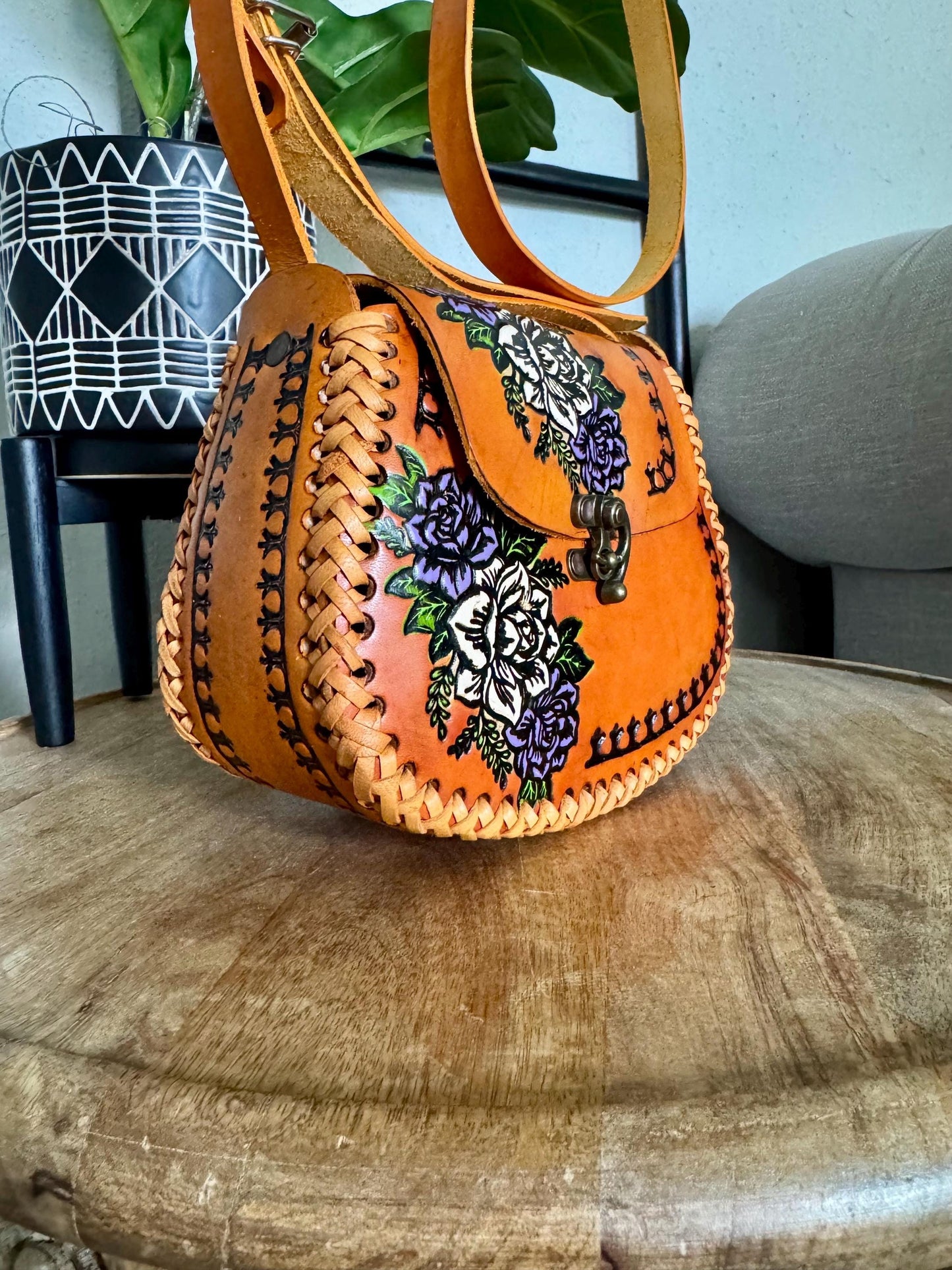 Hand-Tooled Leather Floral Purse, Handmade Mexican Bag Embossed with Roses, Artesanal Bolsa De Piel
