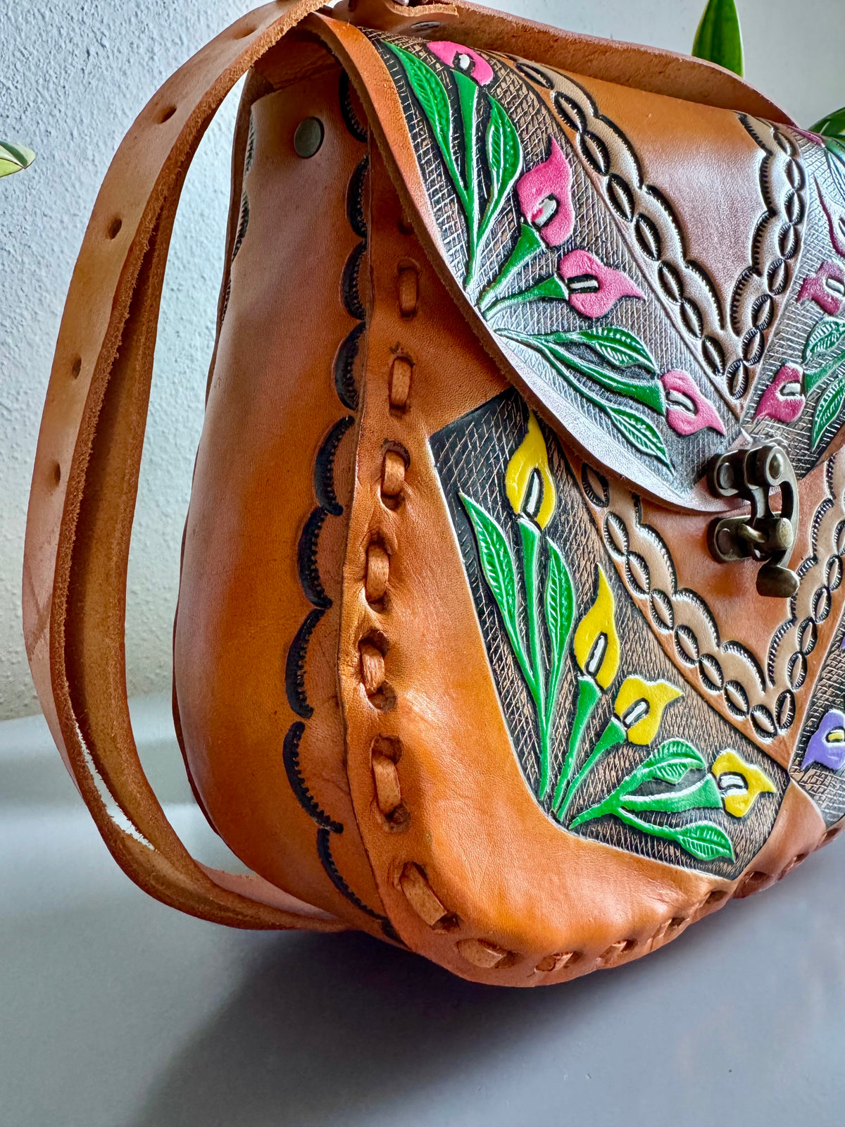 Mexican Leather Crossbody Bag - Hand Tooled Floral Purse - Artisan Handmade Folk Art Handbag - Boho Western Leather Shoulder Bag