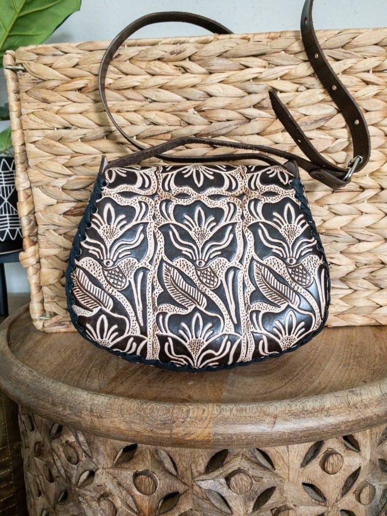 Hand-Tooled Embossed Leather Floral Purse / Handmade / Artesanal