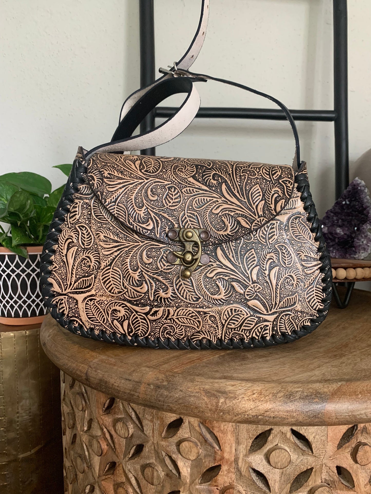 Leather Hand-Tooled Embossed Mexican Floral Purse / Handmade / Artesanal