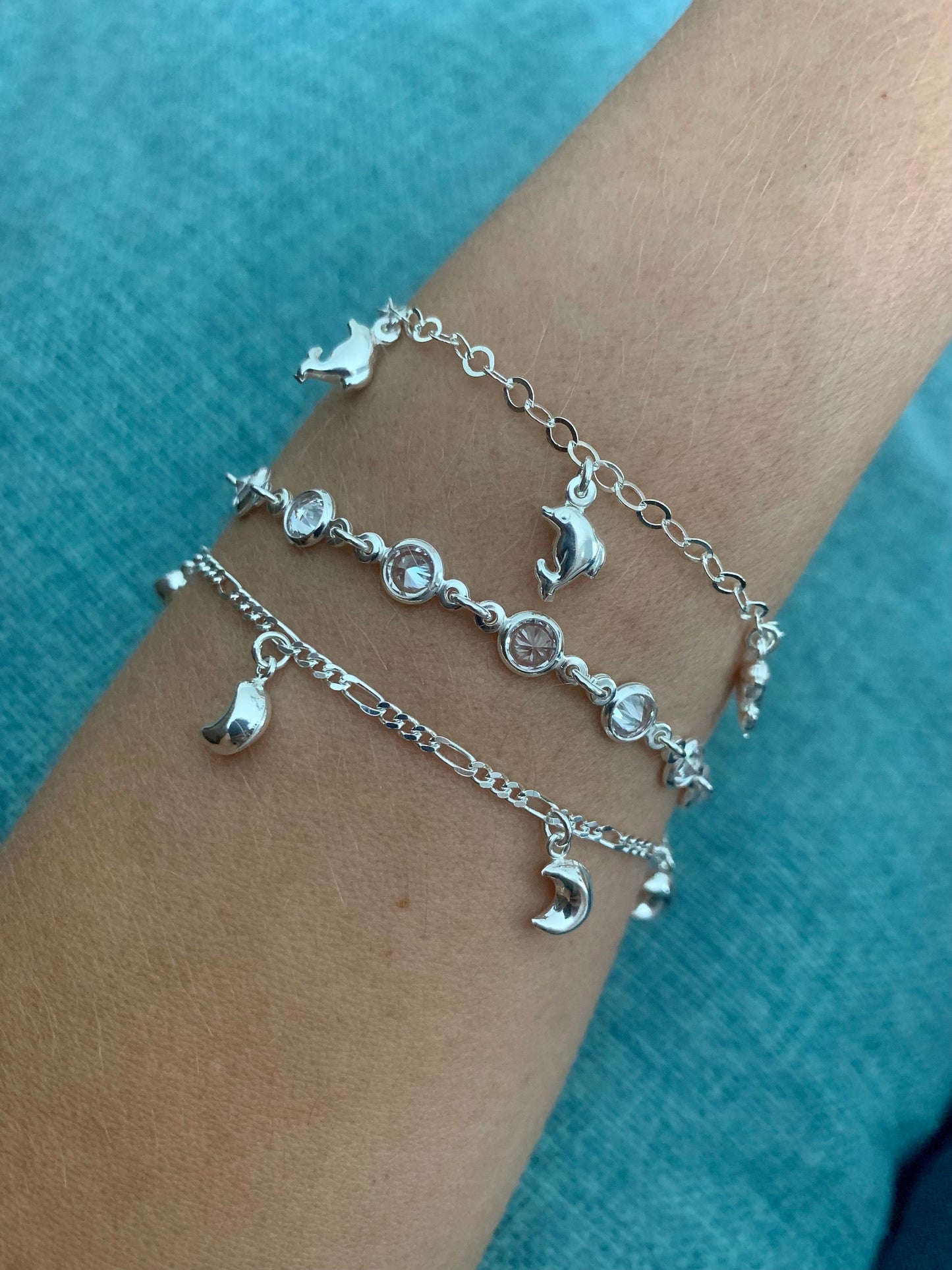 Sterling Silver bracelet for Women, Dainty Silver Bracelet, Delicate Jewelry, Joyerìa De Plata, Pulsera De Plata, Moon Dolphin Bracelet