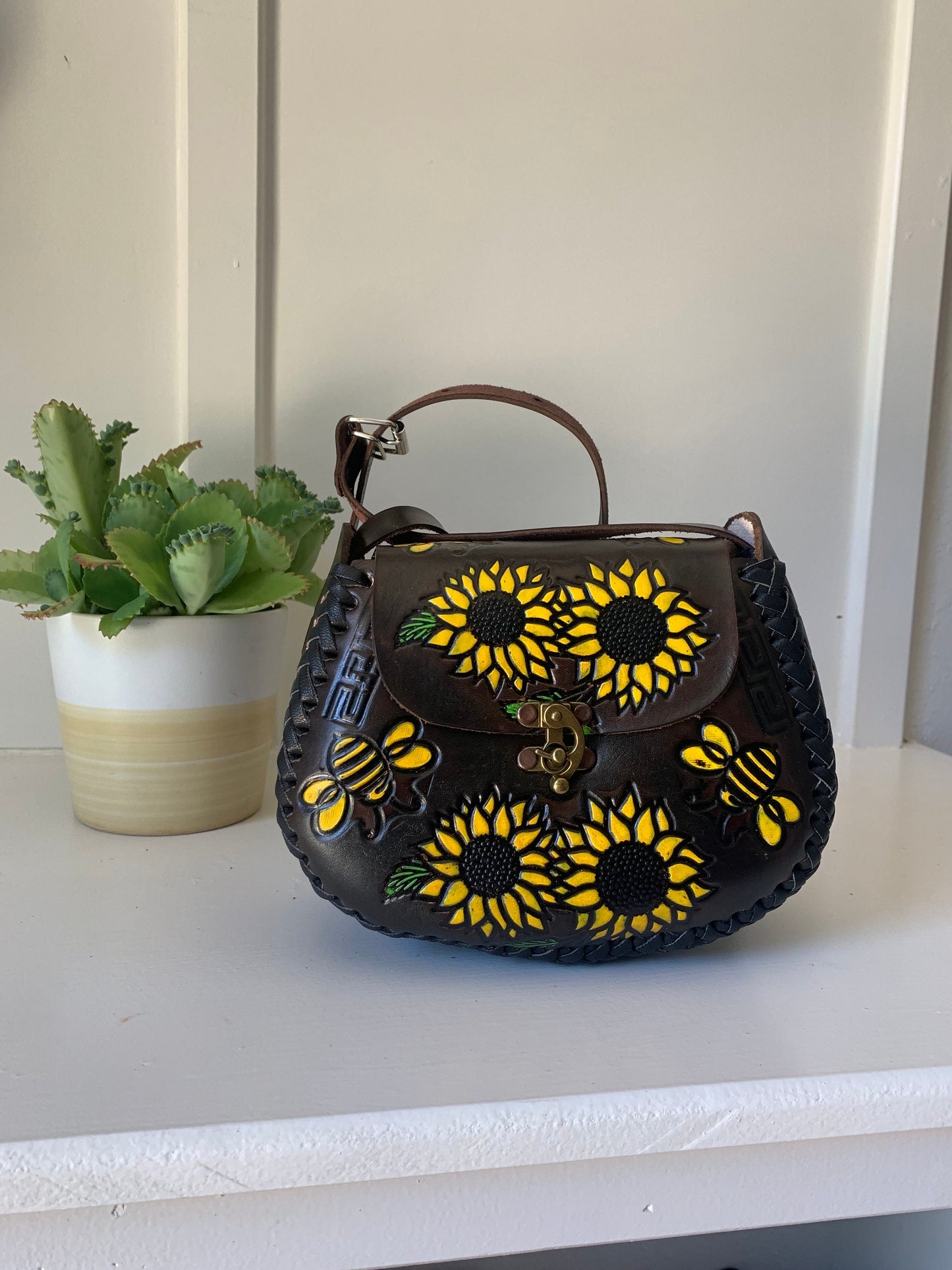 Hand-Tooled Embossed Mexican Leather Sunflower Bumblebee Purse, Handmade Leather Bag, Hand painted, Artesanal