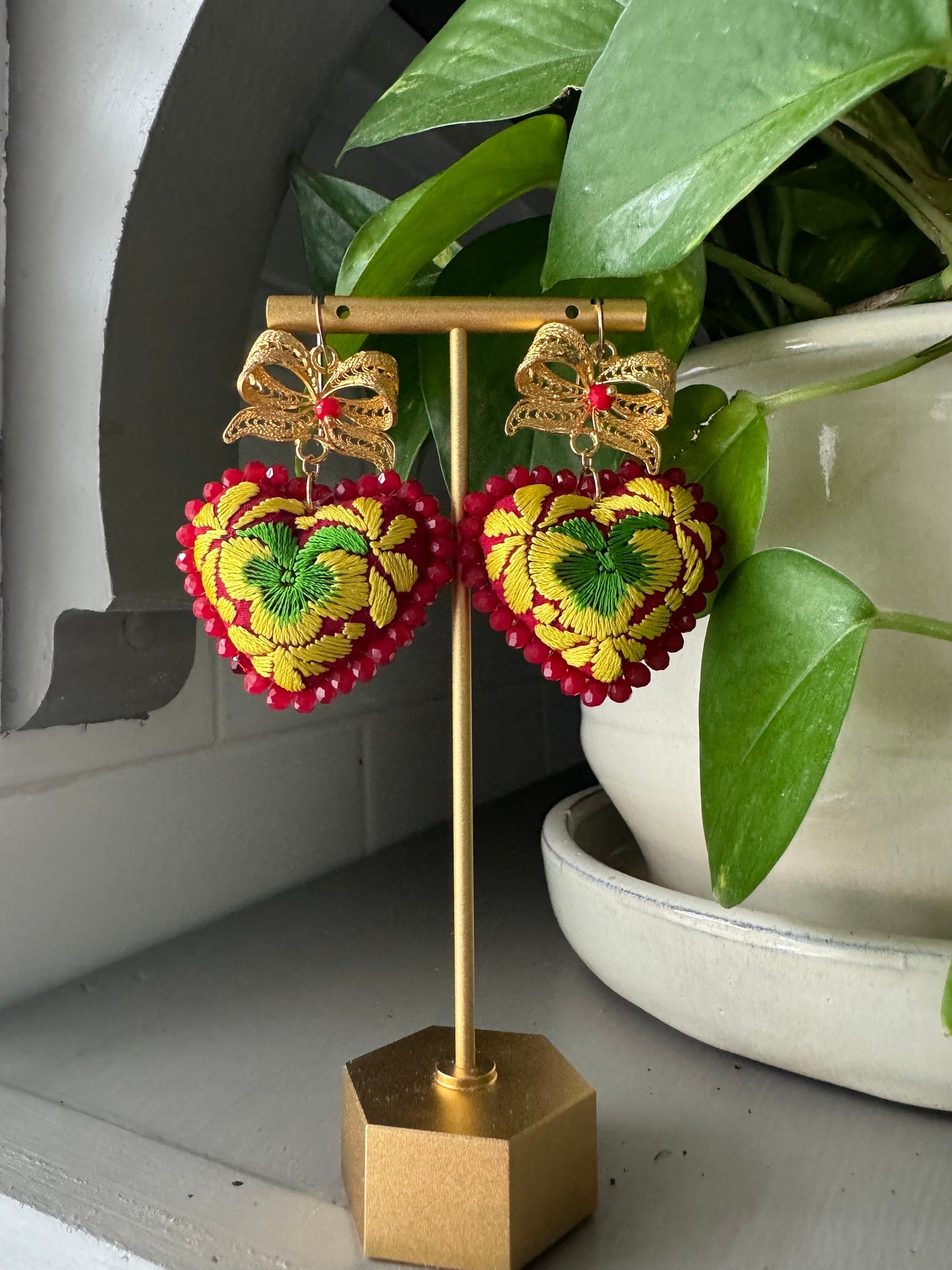 Handmade Embroidered Heart Earrings: Traditional Mexican Artesania