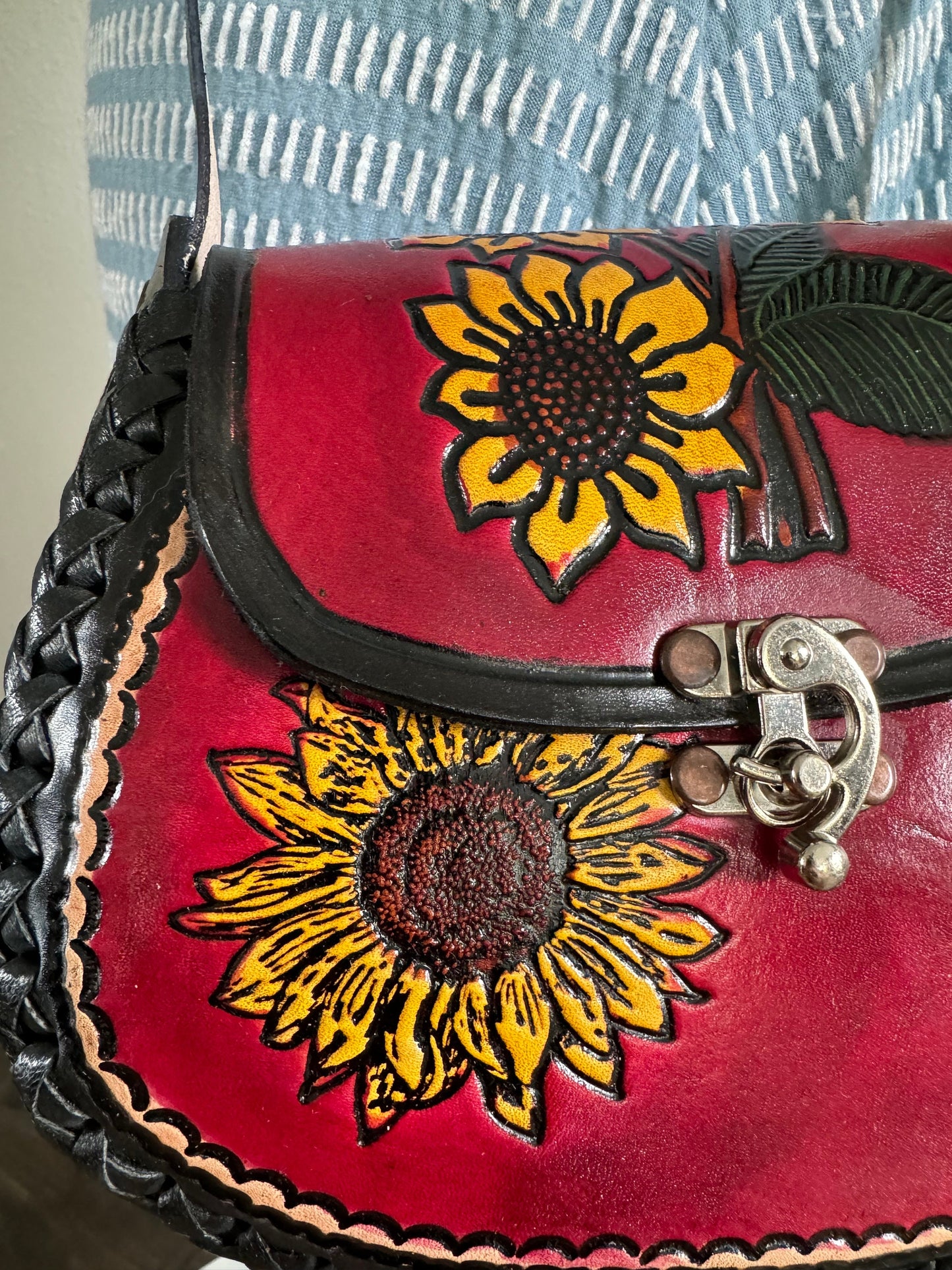 Hand-Tooled Embossed Mexican Leather Floral Purse, Sunflower Handmade Leather handbag, Hand painted Girasol, Artesanal