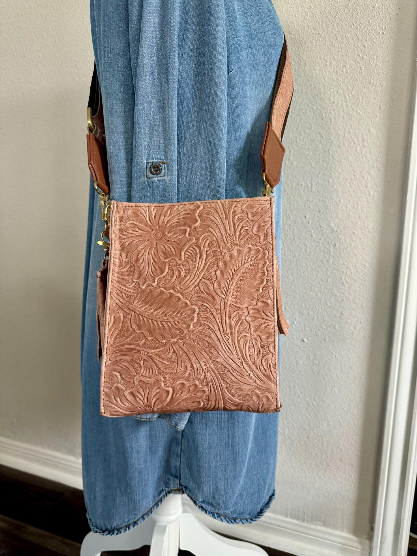Hand-Tooled Leather Crossbody Purse: Embossed Floral Design, Handmade Mexican Bag