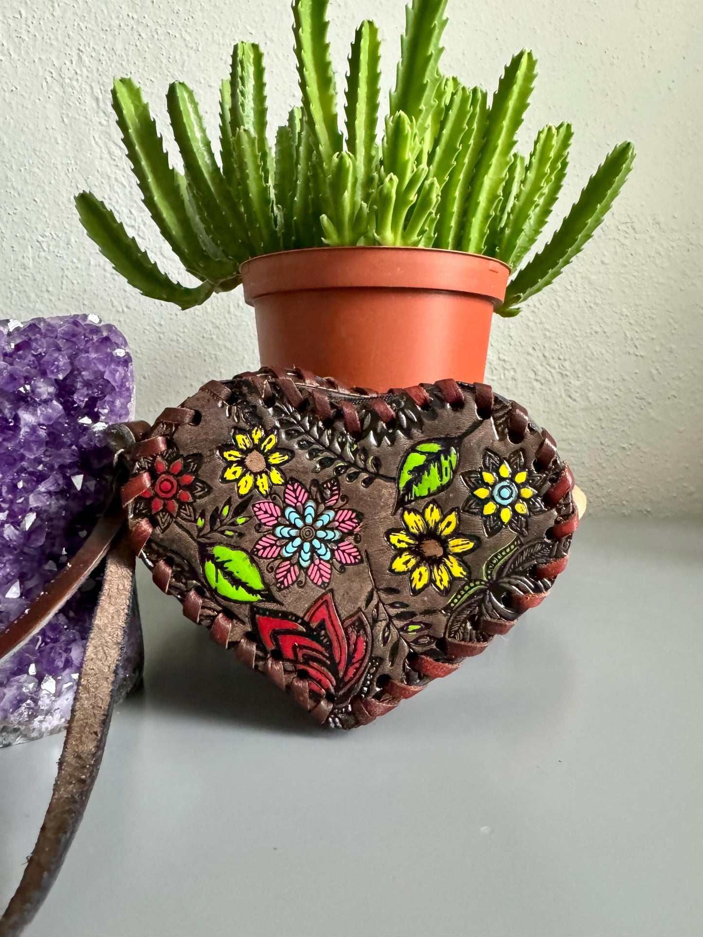 Handmade Heart Leather Purse: Hand-Tooled Floral Niñas Bag