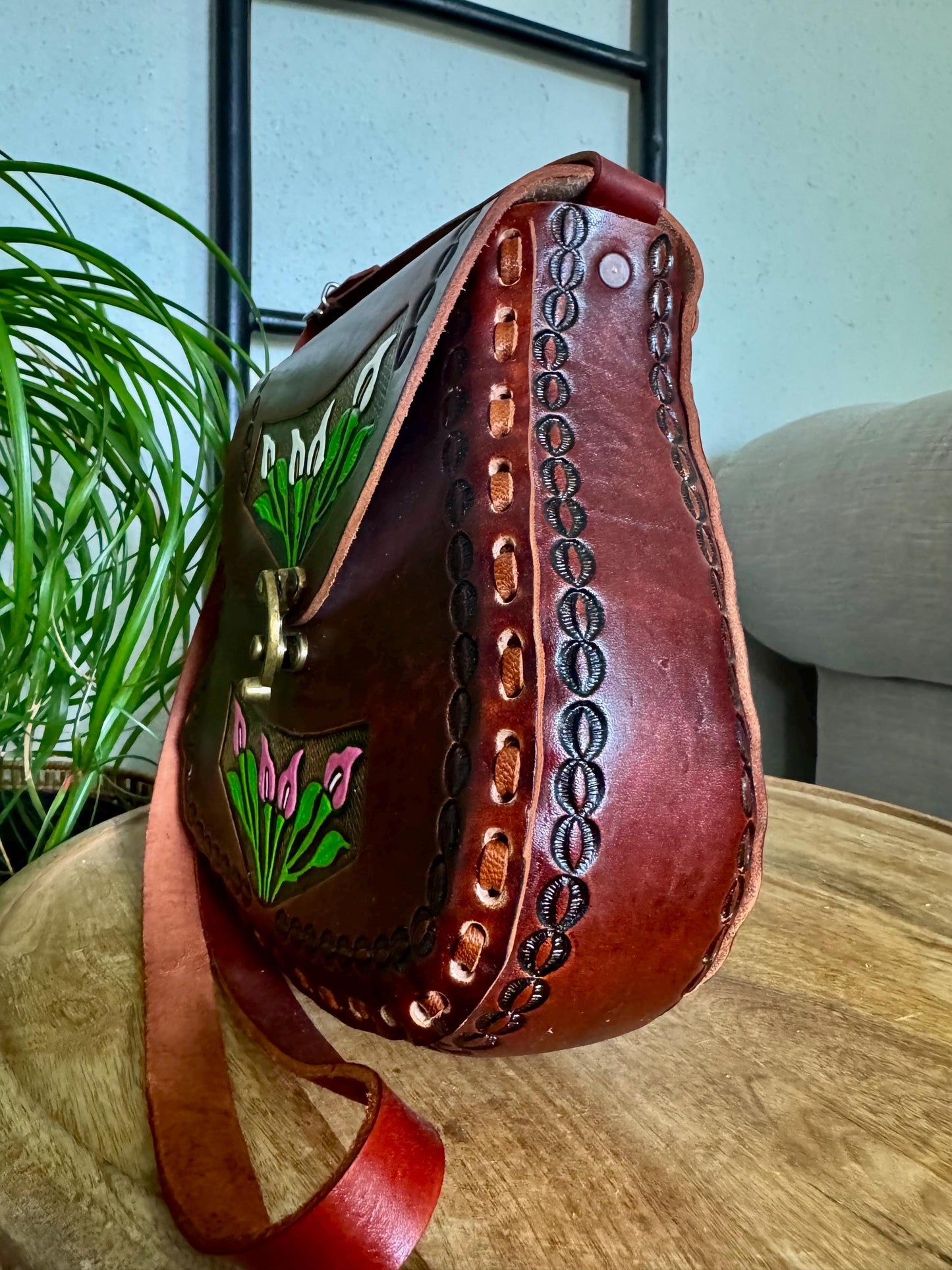 Handmade Leather Floral Purse: Tooled Mexican Handbag