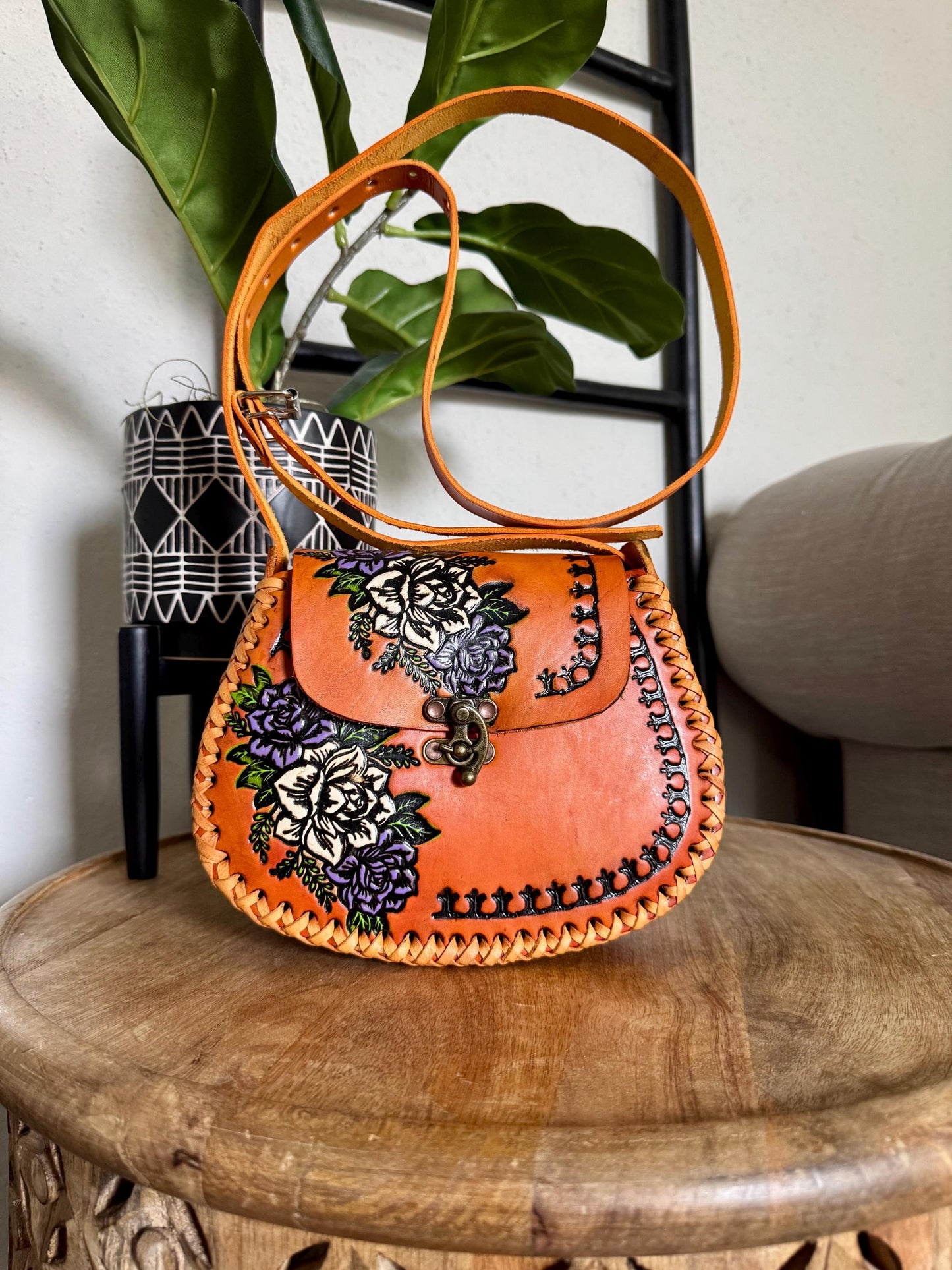 Hand-Tooled Leather Floral Purse, Handmade Mexican Bag Embossed with Roses, Artesanal Bolsa De Piel