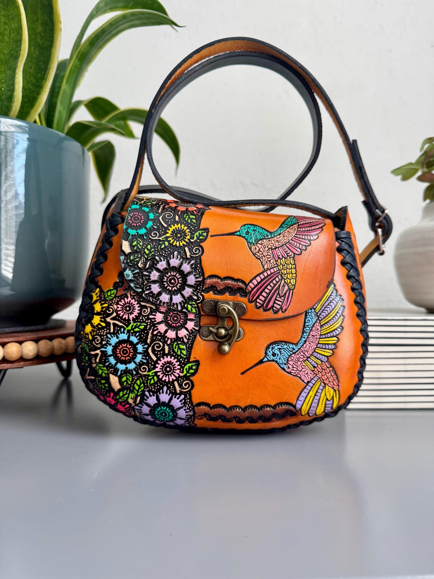 Hand-Tooled Leather Hummingbird Purse,  Handmade Mexican Bag, Bolsa de Piel, Artesania Mexicana
