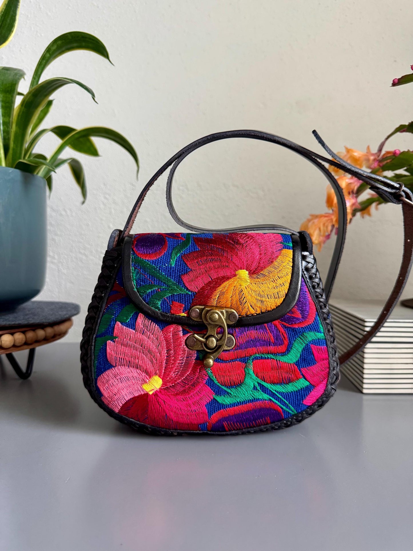 Hand-Tooled and Embroidered Leather Floral Purse, Handmade Mexican Bag, Artesanal