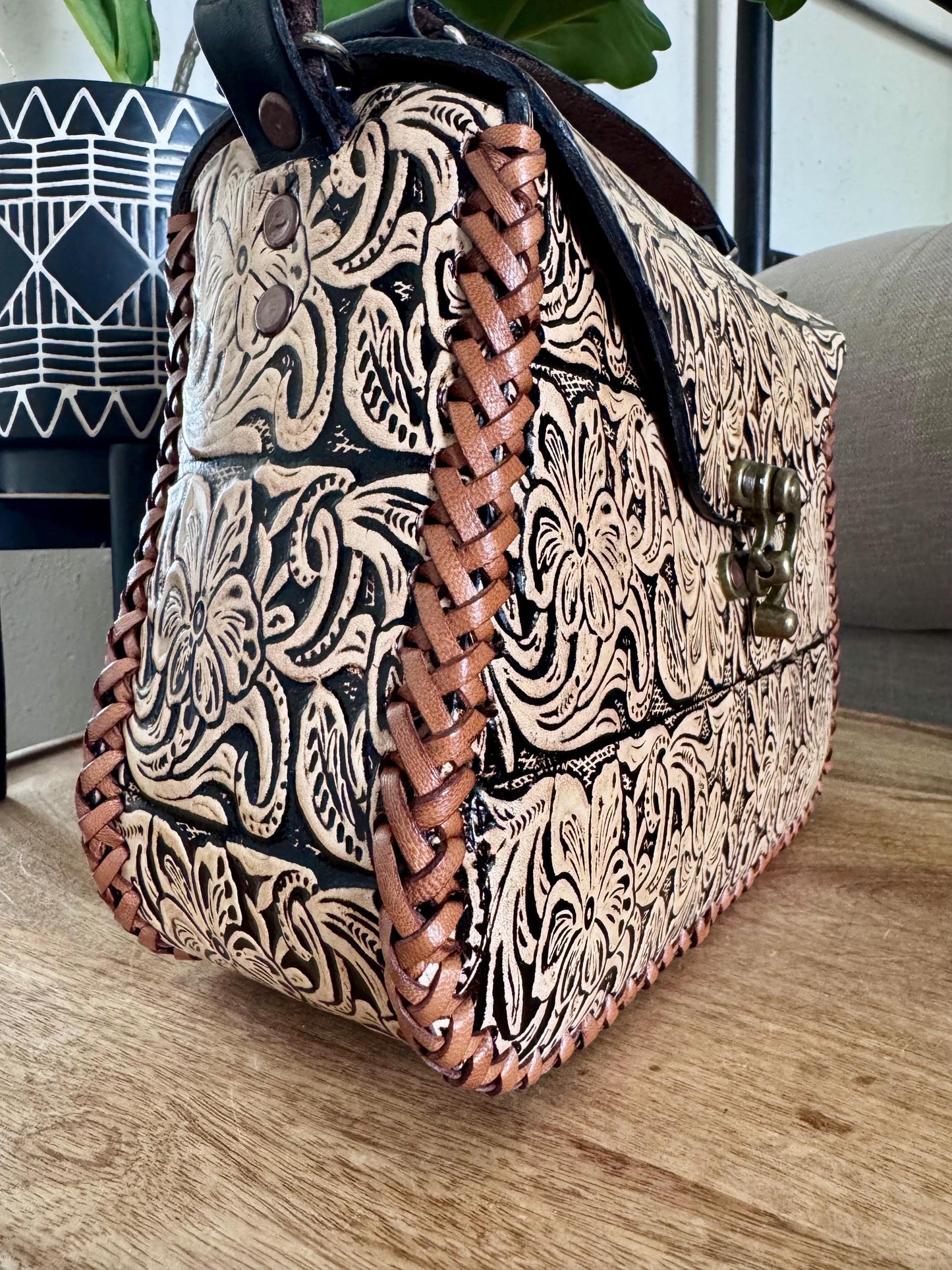 Hand Tooled Leather Crossbody Bag – Mexican Artisan Floral Purse, Western Style