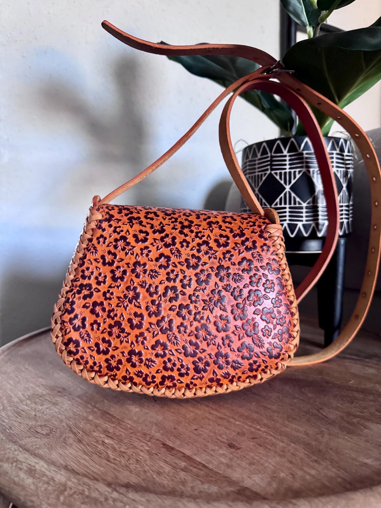 Hand Tooled Leather Crossbody Purse – Floral Mexican Artisan Bag, Adjustable Strap