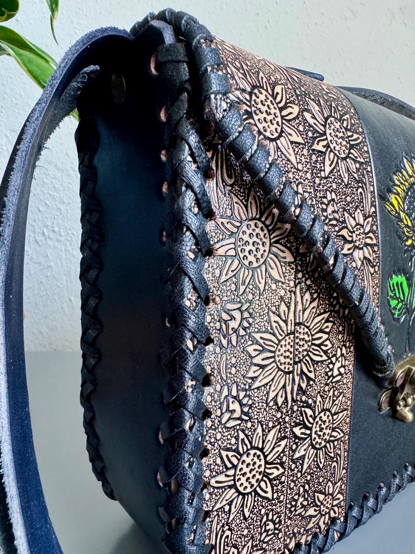 Embossed Sunflower Leather Handbag, Hand-Tooled Floral Mexican Purse, Crossbody Bag
