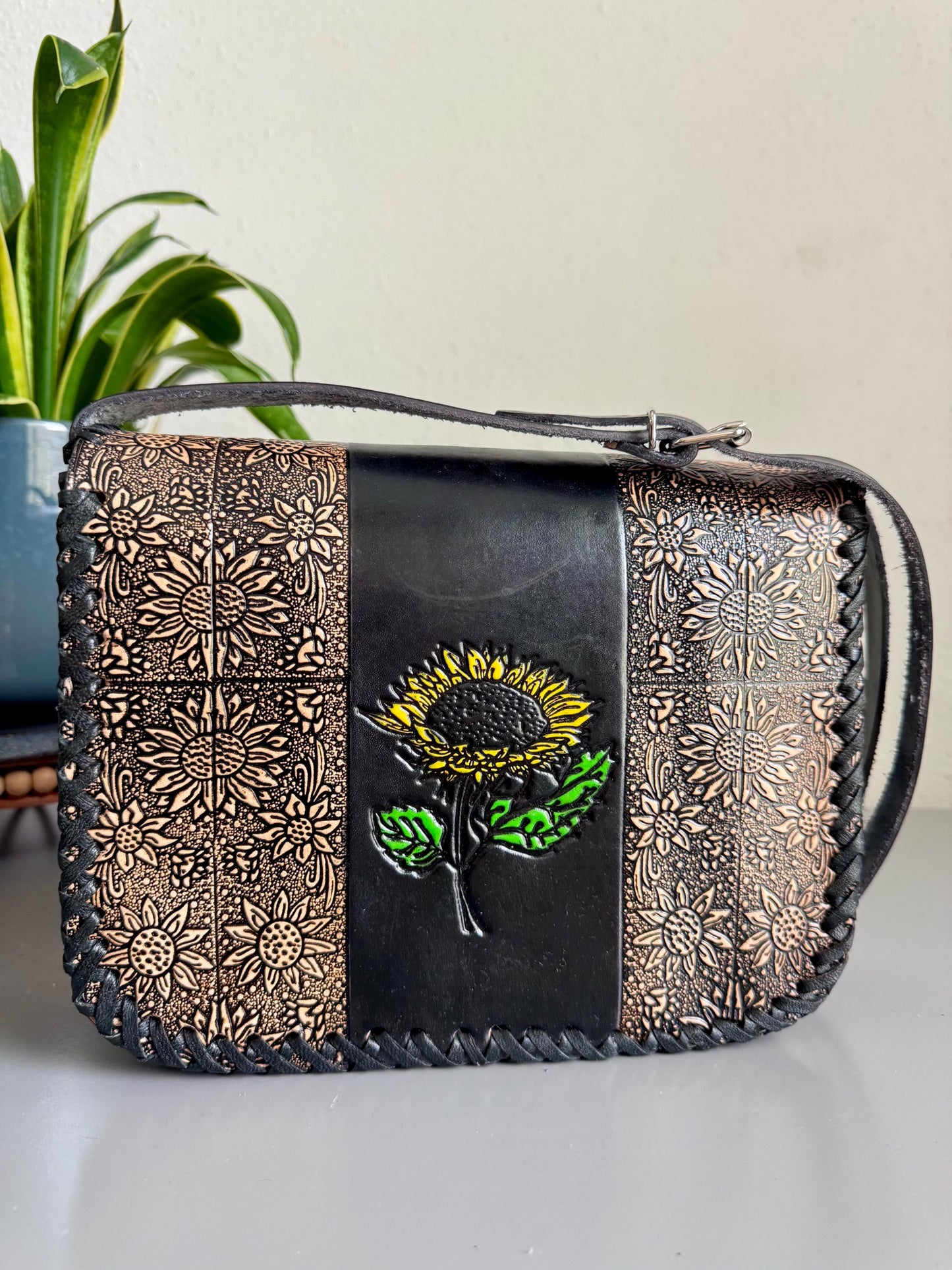 Embossed Sunflower Leather Handbag, Hand-Tooled Floral Mexican Purse, Crossbody Bag