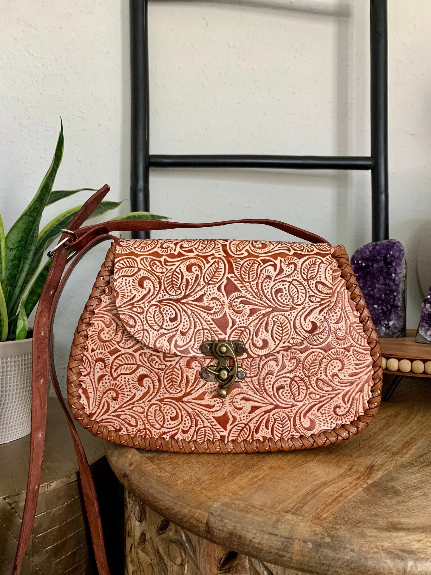 Leather Hand-Tooled Embossed Mexican Floral Purse / Handmade / Artesanal