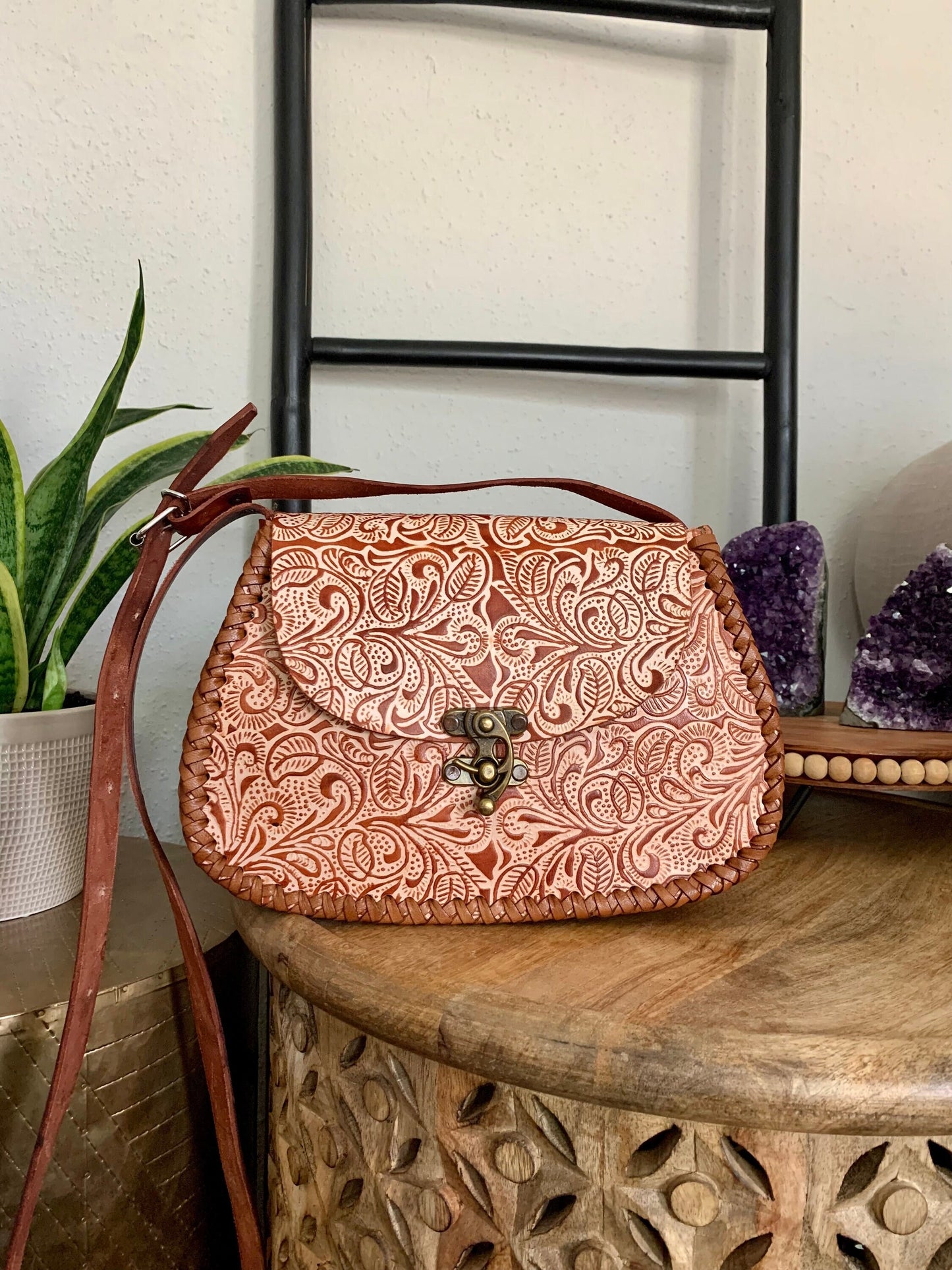 Leather Hand-Tooled Embossed Mexican Floral Purse / Handmade / Artesanal